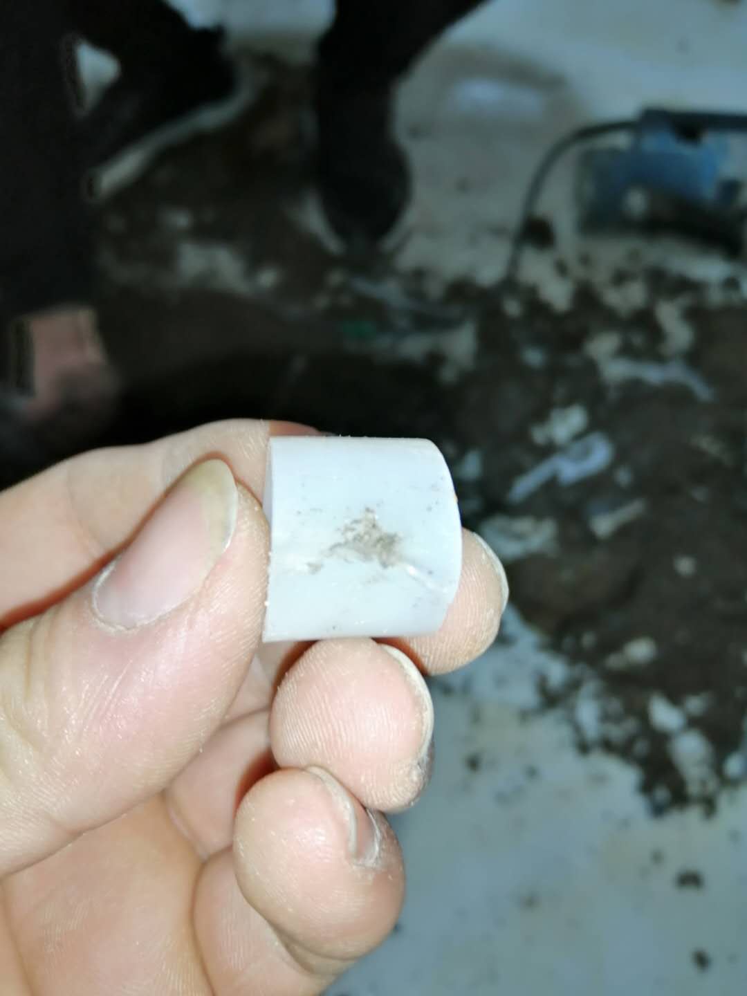 荣昌家里地暖漏水了怎么办？